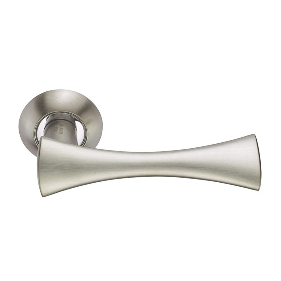 Ручка на розетке SILLUR 201 S.CHROME Ручка на розетке SILLUR 201 S.CHROME